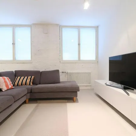 Spacious For 2 With Sauna In Punavuori Apartment Helsinki